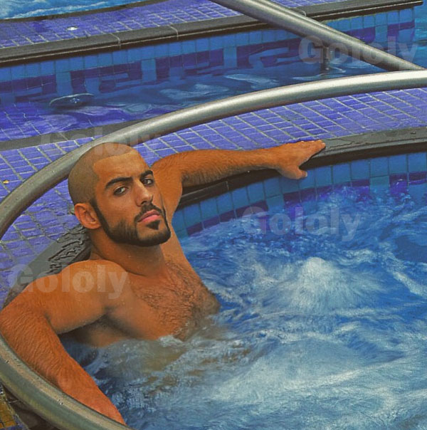 صور عمر بركان الغلا في حمام السباحة 2015