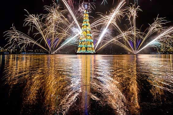 بالصور أجمل وأغرب أشكال شجرة الكريسماس من حول العالم 2014/2015