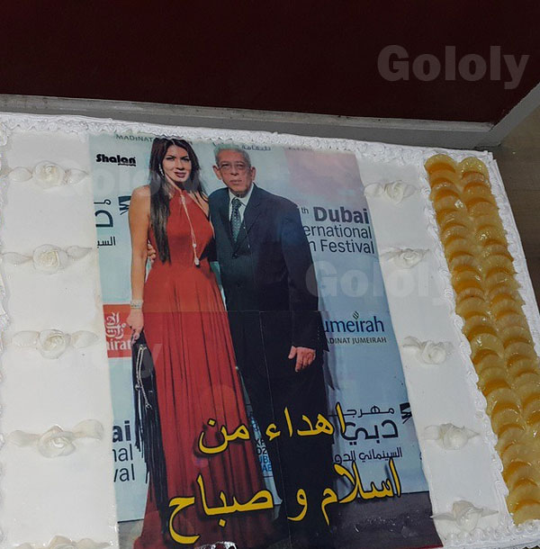 صور نجلاء بدر وهي تحتفل بفيلم قدرات غير عادية مع جمهورها 2015
