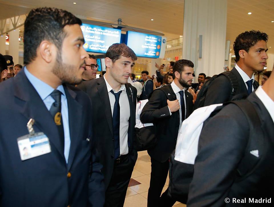 صور استقبال لاعبي نادي ريال مدريد الى دبي 2015