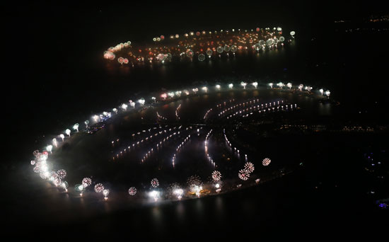بالفيديو احتفالات ليلة راس السنة في دبي 2015 برج خليفة