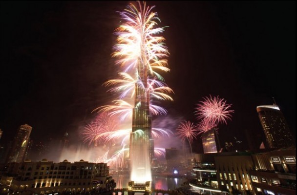صور احتفالات ليلة رأس السنة فى برج خليفة بدبى 2015