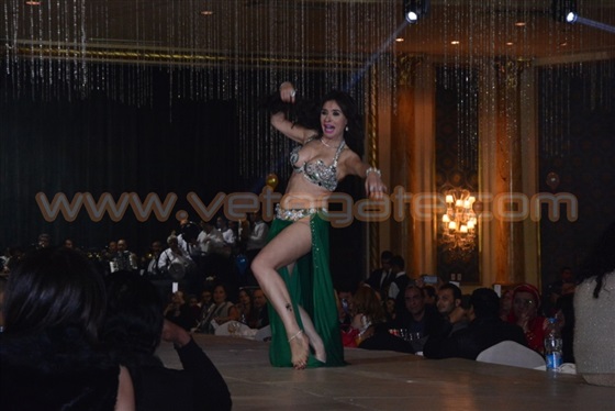 صور حفلة الراقصة دينا في ليلة رأس السنة 2015