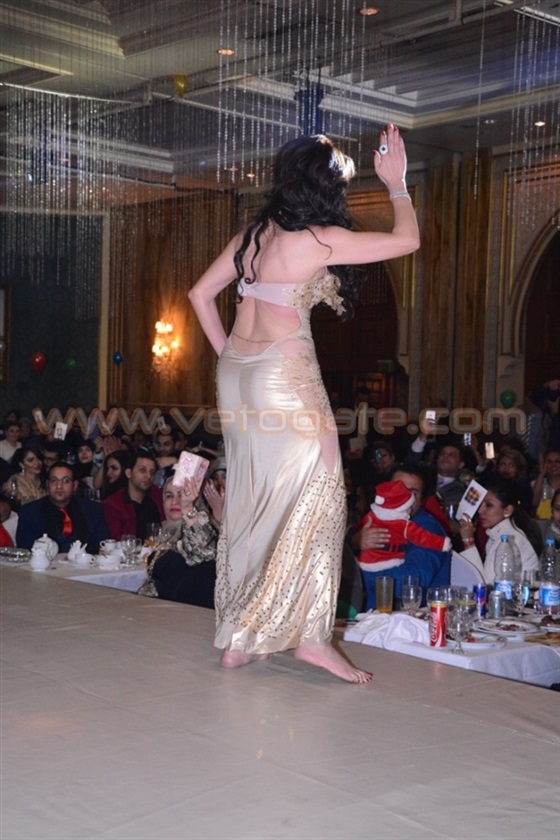 صور حفلة الراقصة دينا في ليلة رأس السنة 2015