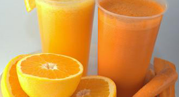 مقادير وطريقة عمل عصير البرتقال بالجزر 2015