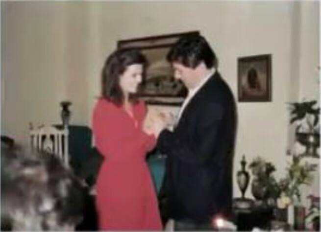 صور علي جابر مع زوجته في سنة 1990
