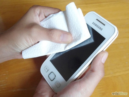 طريقة تنظيف شاشة هاتفك الذكى 2015
