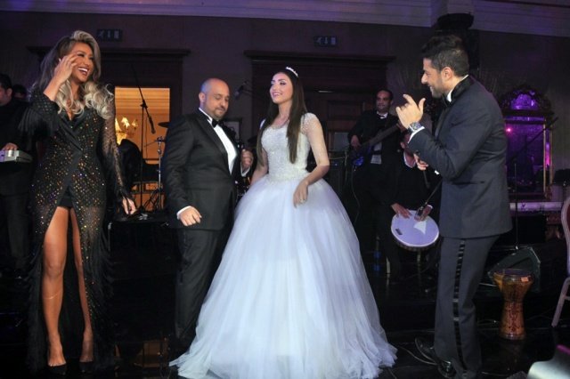 صور مايا دياب في حفل زفاف توما 2015