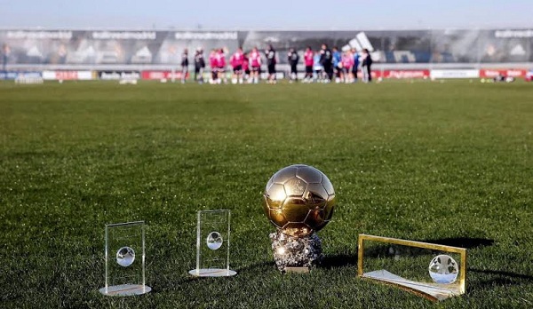 بالصور احتفال لاعبي ريال مدريد بجوائز الفيفا 2014