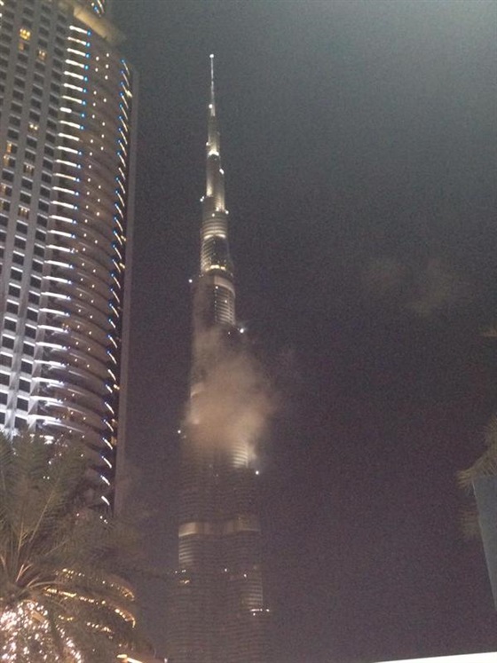 صور حريق برج خليفة في دبي اليوم الاحد 1-2-2015