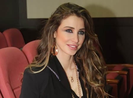 صور أنابيلا هلال وهي تتزلج مع وفاء الكيلاني 2015