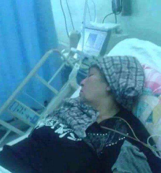 صورة والدة معاذ الكساسبة في المستشفى 2015