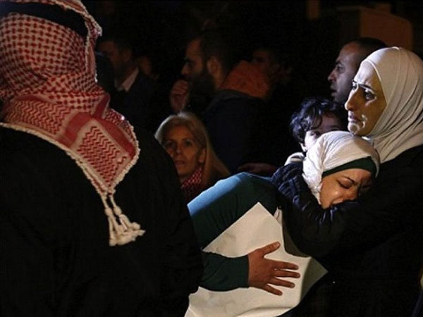 صور زوجة الطيار الأردني معاذ الكساسبة بعد خبر اعدامه 2015