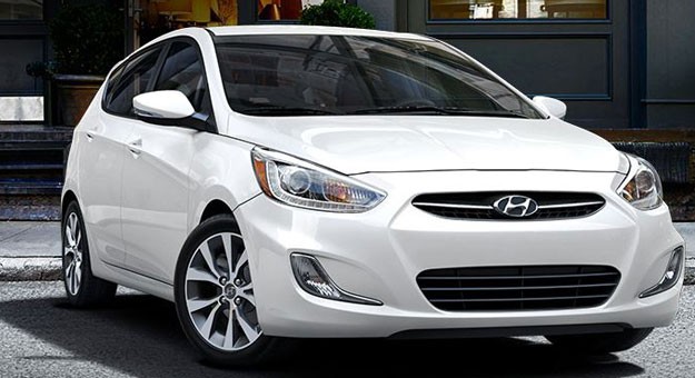 صور سيارة هيونداى اكسنت Hyundai Accent من الداخل والخارج مع اسعارها 2015
