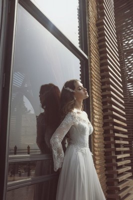 بالصور اجمل فساتين زفاف 2015 لإطلالة بهية وعلى الموضة