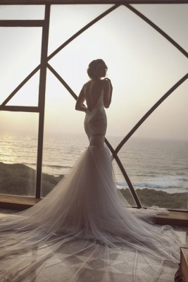بالصور اجمل فساتين زفاف 2015 لإطلالة بهية وعلى الموضة