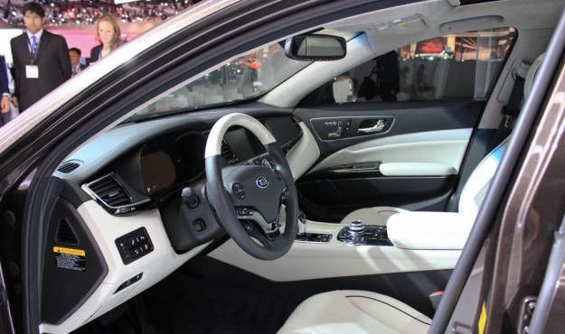صور سيارة كيا كوريس 2015 Kia Quoris من الداخل والخارج مع اسعارها 2015