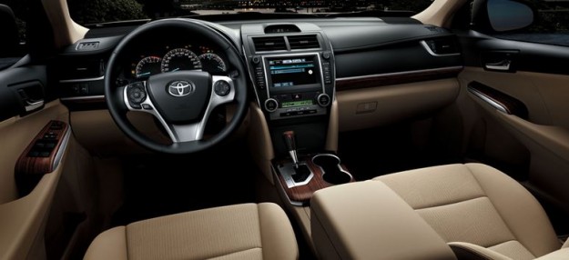 مواصفات وأسعار سيارة تويوتا كامرى 2015 Toyota Camry