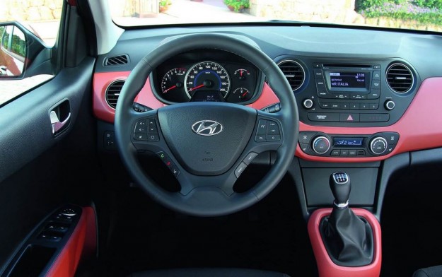 مواصفات وأسعار سيارة هيونداى جراند اى 10 2015 Hyundai Grand