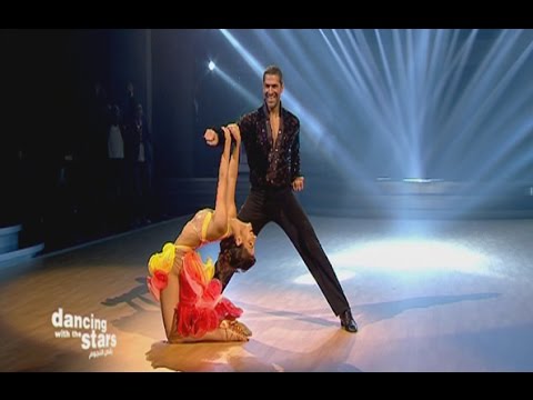 يوتيوب رقص روني فهد في برنامج الرقص مع النجوم اليوم الاحد 1-3-2015