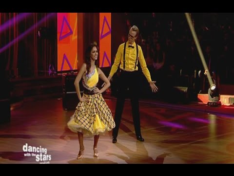 يوتيوب رقص ليلى بن خليفة في برنامج الرقص مع النجوم اليوم الاحد 1-3-2015