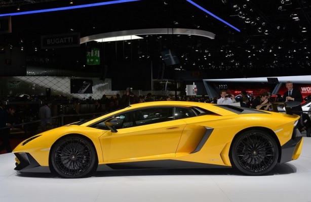 صور مواصفات سعر ليمبورجينى افنتادور اس فى Lamborghini Aventador SV
