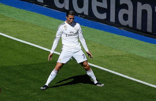 كريستيانو رونالدو يسجل 5 اهداف في مباراة غرناطة 2015