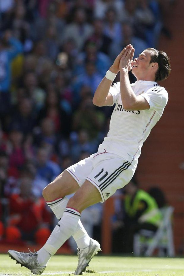 كريستيانو رونالدو يسجل 5 اهداف في مباراة غرناطة 2015