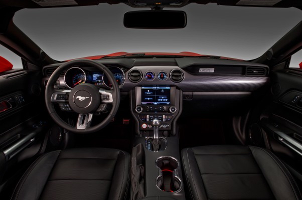 صور مواصفات سعر سيارة فورد موستنج Ford Mustang موديل 2015