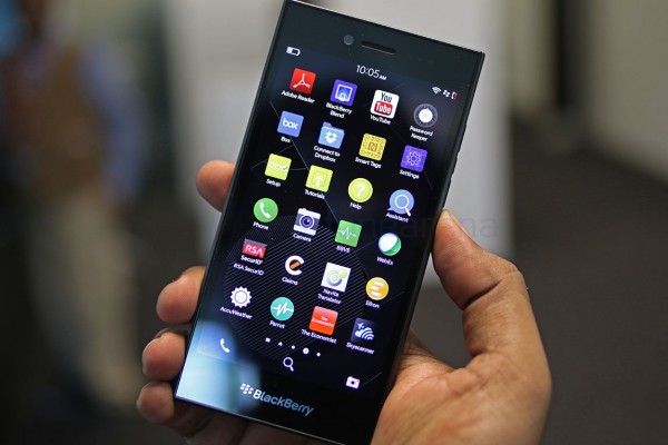 بالفيديو بلاك بيري تكشف عن مواصفات هاتف BlackBerry Leap الجديد 2015