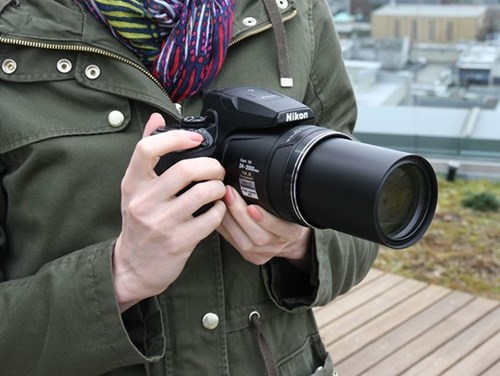 صور مواصفات سعر كاميرا نيكون Nikon Coolpix P900 الجديدة 2015