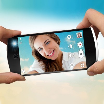 صور ومواصفات وسعر هاتف BLU Selfie الجديد 2015