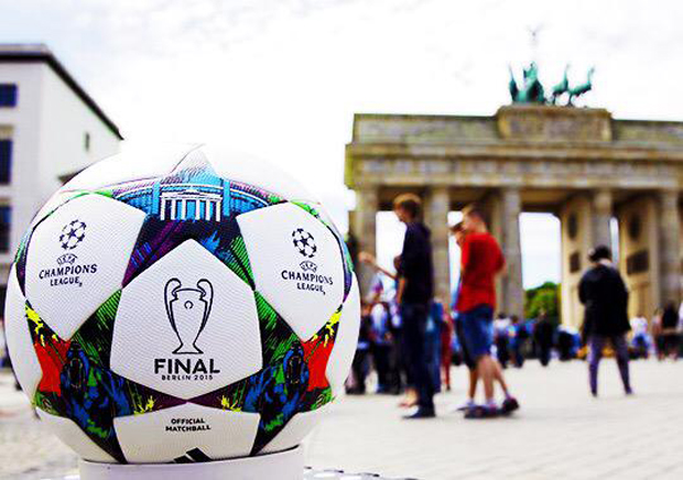صور كرة مباراة نهائي دورى أبطال أوروبا 2015