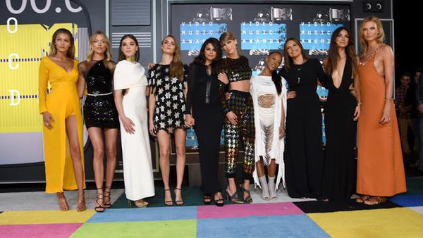 صور نجمات حفل MTV Video Music Awards 2015