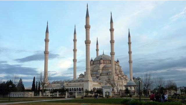 بالصور تعرف على أجمل 10 مساجد في العالم 2015