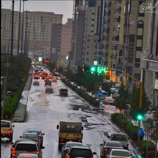 بالصور أمطار غزيرة تسقط على مكة المكرمة اليوم 8-9-2015