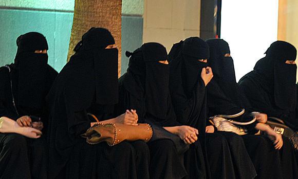 10 اشياء ممنوعة عن نساء السعودية 2016 تعرف عليها
