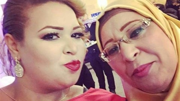 صور ويزو نجمة مسرح مصر مع والدتها 2016