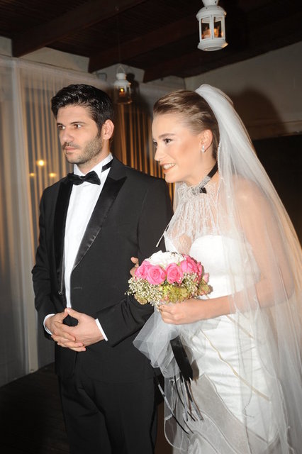 صور زواج نسيم وجلنار ابطال مسلسل ليلى التركي