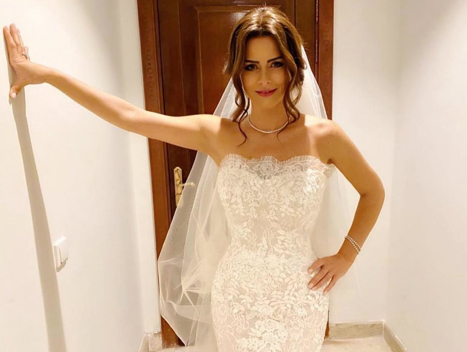 صور فستان زفاف نور اللبنانية في مسلسل البرنس 2020