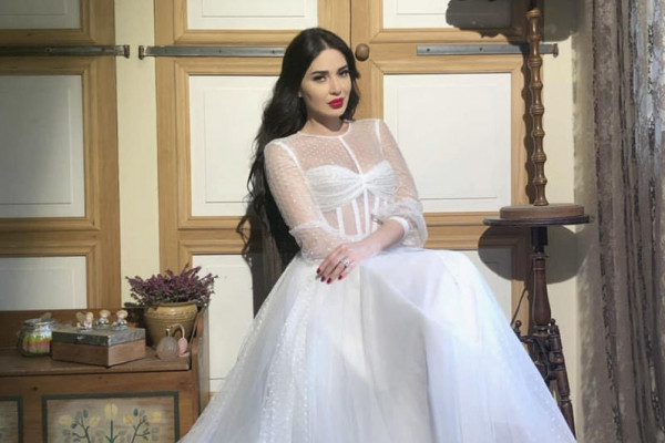 صور فنانات ونجمات لبنان بفساتين زفاف 2020