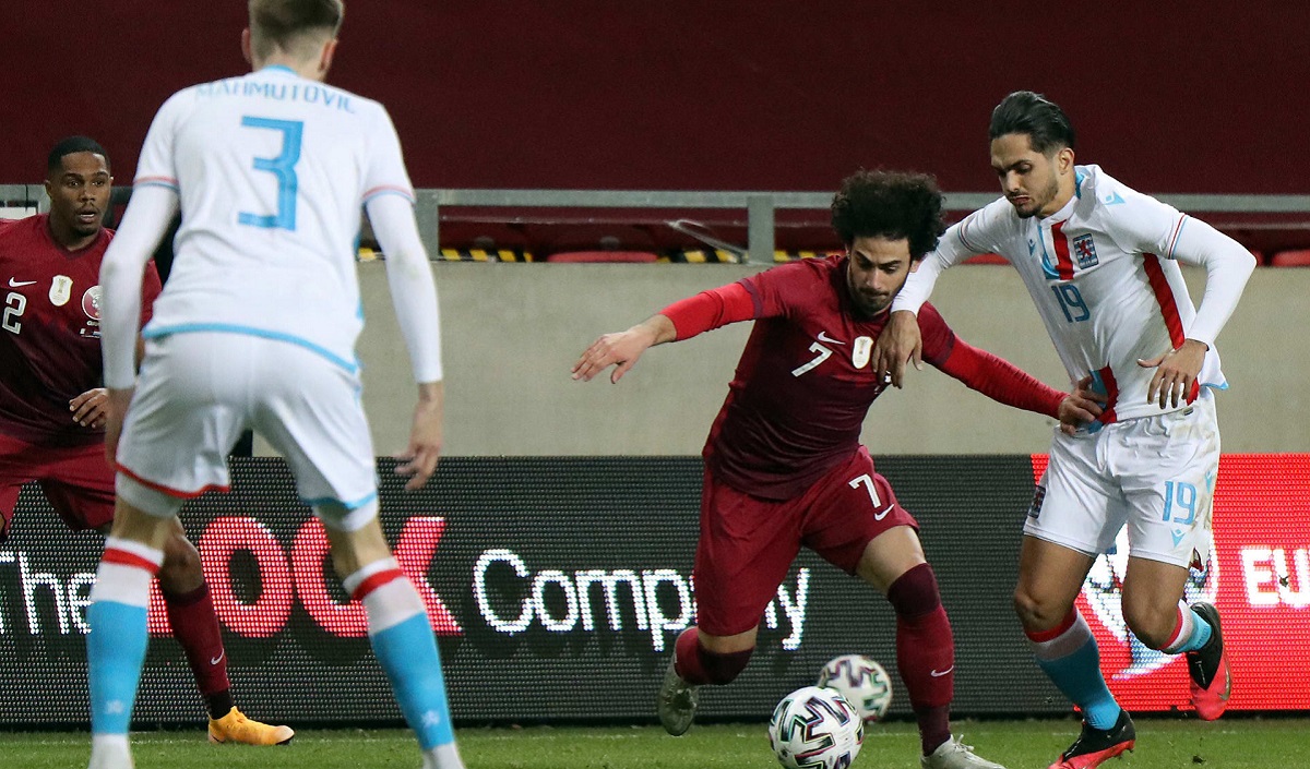 تردد القنوات الناقلة مجانا مباراة قطر وأيرلندا