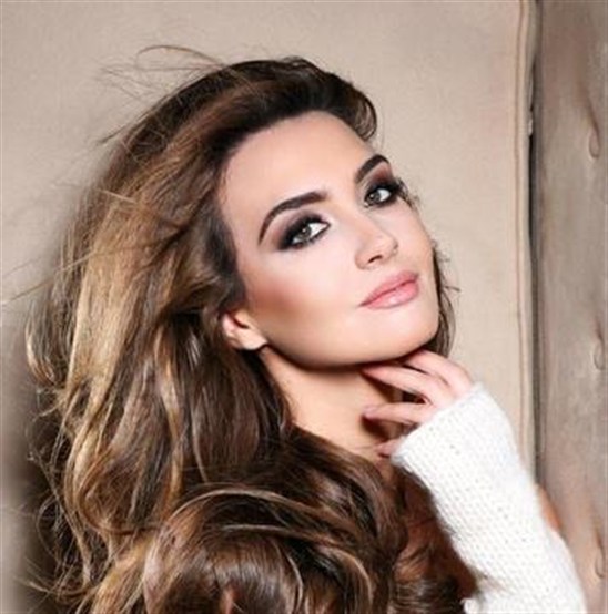أجدد صور ملكة جمال لبنان تحضيراً لمسابقة ملكة جمال الكون