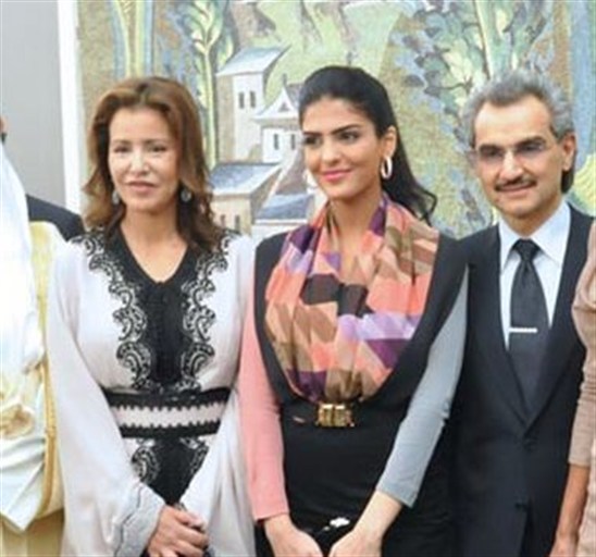 بالصور الأميرة طويل ولالا ميريم أنيقتان في إفتتاح مركز الفنون الإسلامية في متحف اللوفر الفرنسي