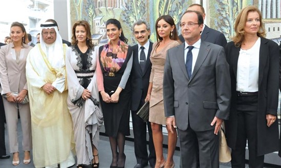 بالصور الأميرة طويل ولالا ميريم أنيقتان في إفتتاح مركز الفنون الإسلامية في متحف اللوفر الفرنسي