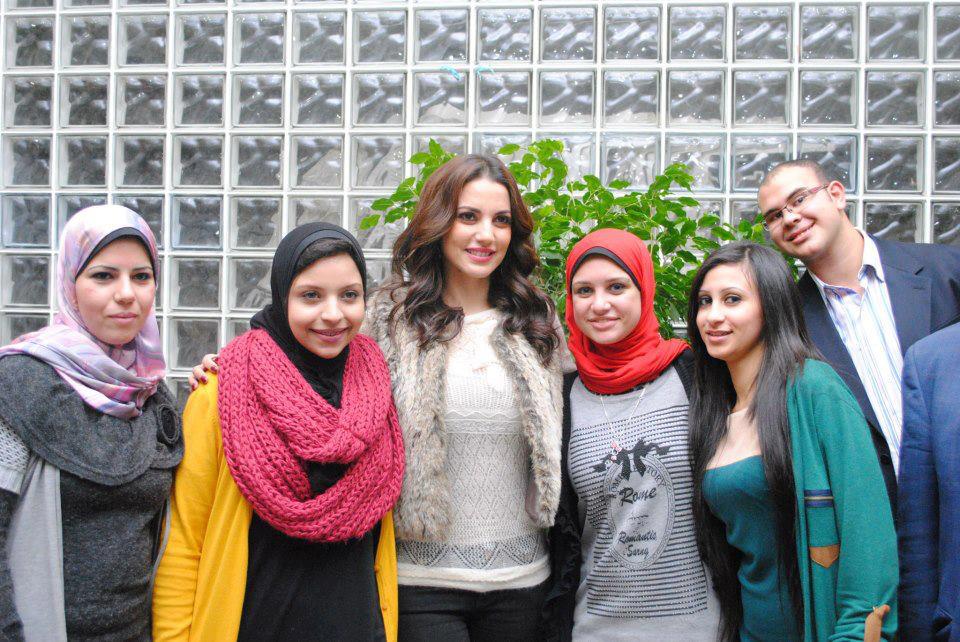 بالصور تكريم الفنانه درة كأفضل ممثلة عربية لعام 2012 - صور درة 2013