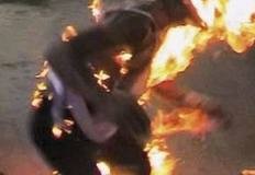 صور شاب احراق نفسه في منطقة الحدادة في محافظة جرش ,  شاب اردني  يحرق نفسه