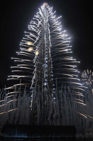 صور برج خليفة براس السنة 2013 - صور العاب نارية في برج خليفة راس السنة الميلادية 2013