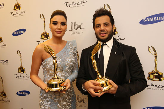 بالصور سيرين عبد النور أفضل ممثلة عربية بتصويت الجمهور 2012