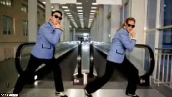 بالصور هيدى كلوم تفاجئ محبيها بتقديمها "Gangnam Style"